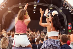 De beat van festivals: hoe hou je het veilig en gezond?